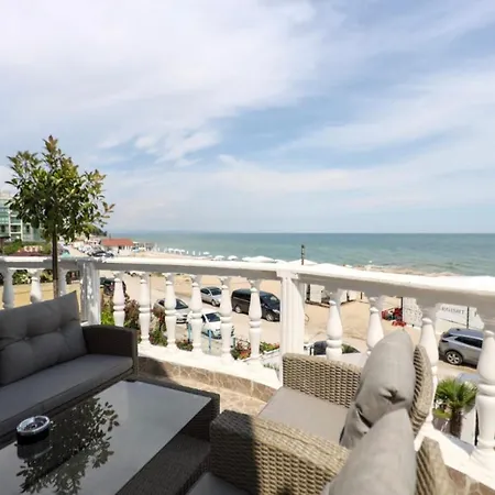 Family Stiva מלון