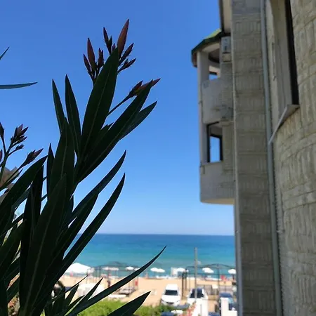 Family Stiva מלון