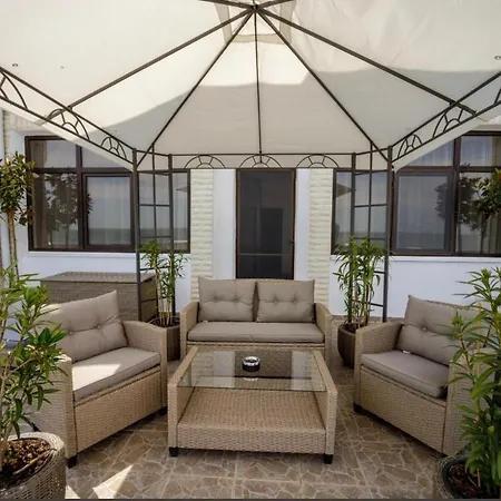 Family Stiva מלון גולדן סנדס